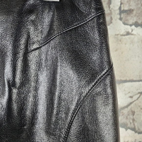 Danier Leather Pencil Skirt Lined Black Size 6 - Picture 8 of 14